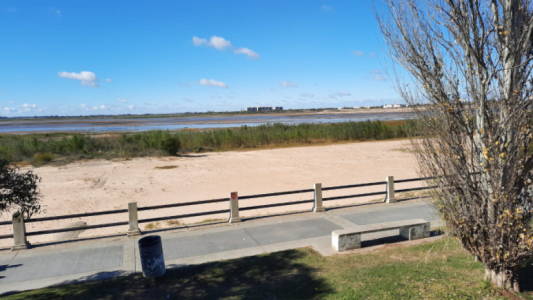 El tiempo en la ciudad: cielo con poca nubosidad y ascenso de a temperatura