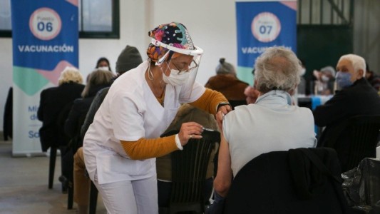 Martorano adelantó que se vienen semanas con importante aplicación de segundas dosis