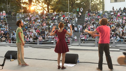 Con espectáculos públicos y gratuitos reabrió el Anfiteatro “Juan de Garay”