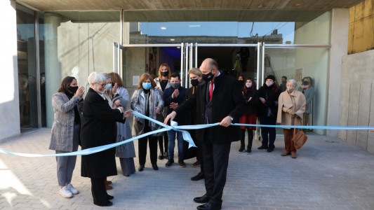 La provincia inauguró el nuevo anexo de la Escuela de Artes Visuales Juan Mantovani