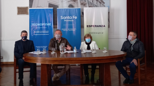 La provincia presentó el programa Tecnopyme en Esperanza y Rafaela