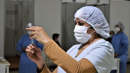 Con primeras y segundas dosis de Sinopharm se vacunarán más de 5 mil santafesinos