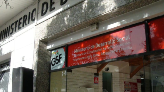 Dolor inmenso: rescataron a 4 niños abandonados en la ciudad