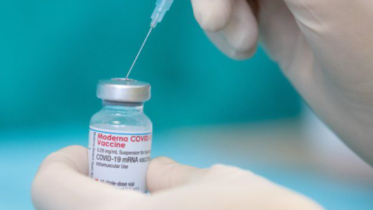 Tercera jornada de vacunación combinada en la ciudad con más de 5 mil turnos