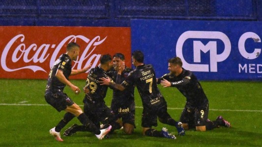 Colón recibe a Gimnasia buscando alcanzar la cima del campeonato