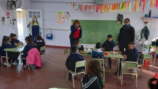 El aula completa en los jardines: "Esta semana es un poco conocernos otra vez"