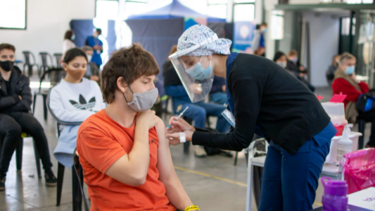 La campaña de vacunación sigue hoy con segundas dosis de Sinopharm