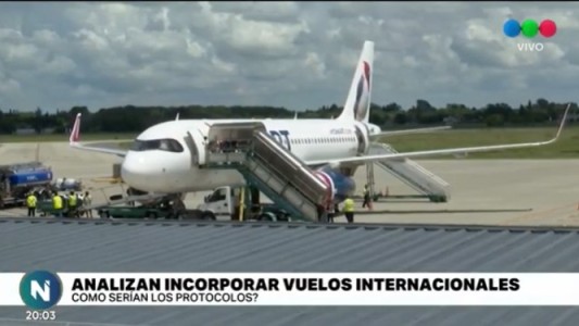 Rosario: analizan incorporar vuelos internacionales desde noviembre