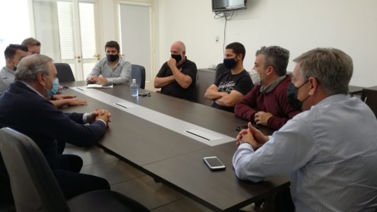 Jatón instó a propietarios de boliches a que elaboren una propuesta para volver