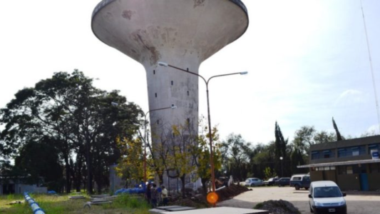 Santo Tomé: realizan trabajos en la red de agua potable del Tanque Central
