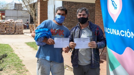 Intensifican los operativos territoriales de vacunación en la ciudad de Santa Fe y Rosario