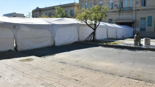 Empiezan las tareas para desarmar la manga en el Hospital Cullen