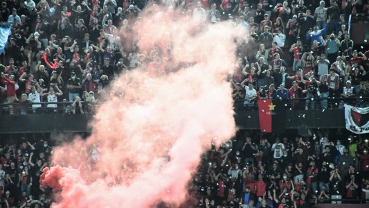 Seguridad destacó el repudio del socio de Colón a la barra, que intentó suspender el partido