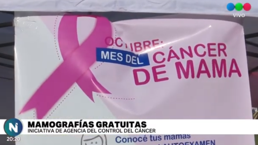 Se entregan turnos en plazas para realizarse mamografías y prevenir el Cáncer de Mama