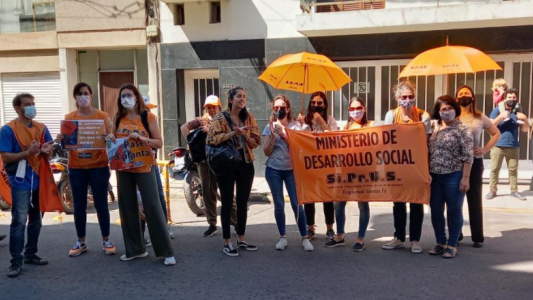 Jornada de protesta de los profesionales de la salud nucleados en Siprus