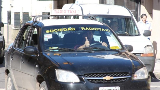 Taxistas solicitaron un 37% de aumento en la tarifa: el municipio debe responder
