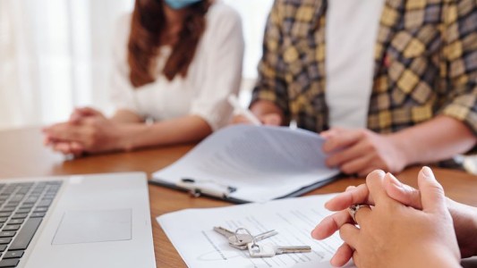 Corredores inmobiliarios alertan ante el ejercicio ilegal de la actividad