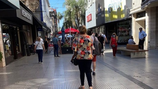 ¿Cómo trabajarán los comercios de La Peatonal el feriado del 8 de diciembre?