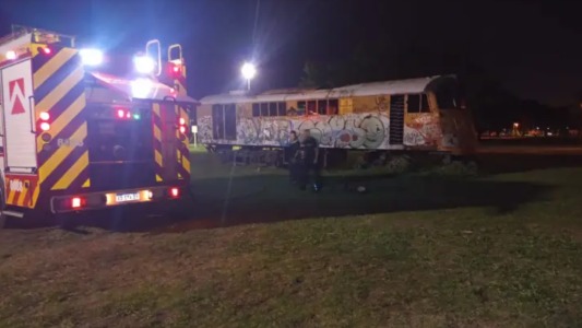 Se incendió una locomotora de exhibición en el Parque Federal