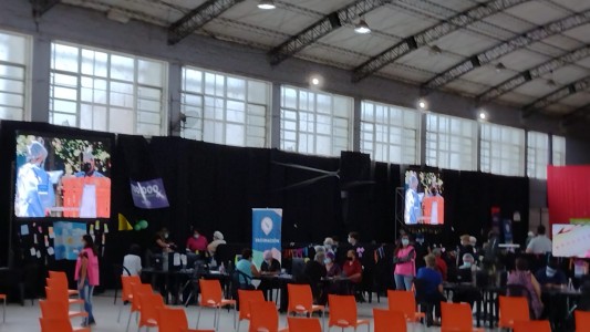 Se aplicarán más de 3.000 vacunas este viernes en Santa Fe y 840 en Santo Tomé