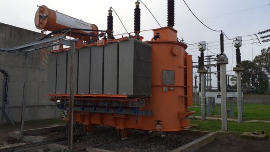 Estiman que el servicio eléctrico retornaría totalmente en horas de la tarde-noche