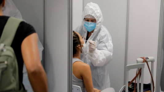 Analizan tres posibles casos de la variante Ómicron en la ciudad