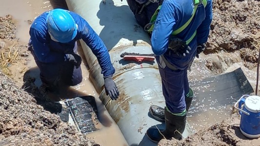 Avanza la reparación para normalizar el suministro de agua en Santo Tomé