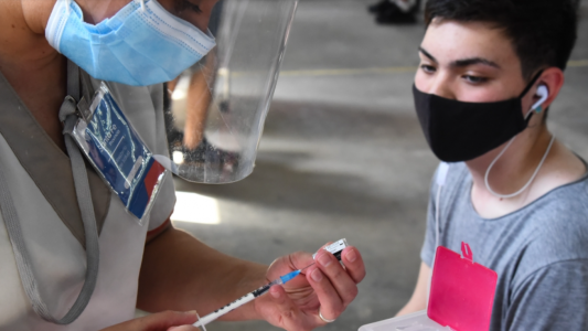 Hoy habrá operativo de vacunación múltiple en la ciudad