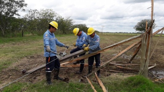 Informan la situación del servicio eléctrico en regiones afectadas por el temporal