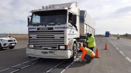 Vialidad provincial realizó más de 1.400 controles de carga en 2021