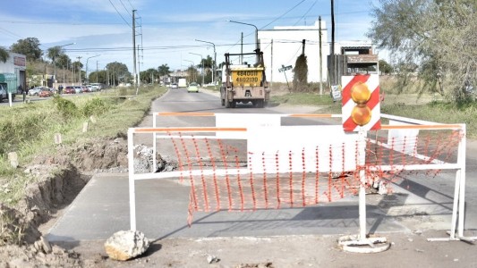 Jueves con trabajos de fumigación, iluminación y bacheo en la ciudad de Santa Fe