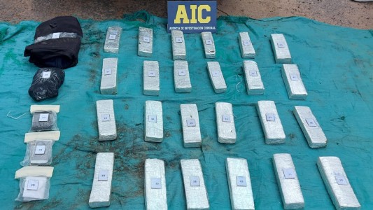 Secuestraron 24 ladrillos de marihuana y detuvieron a dos hombres