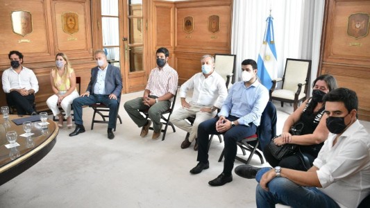 Intendentes santafesinos asistieron a presentación del programa Municipios de Pie.