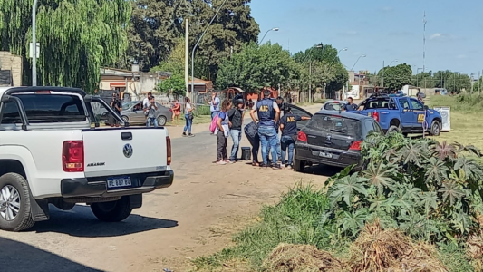 Encuentran al hombre secuestrado maniatado en el interior de su auto