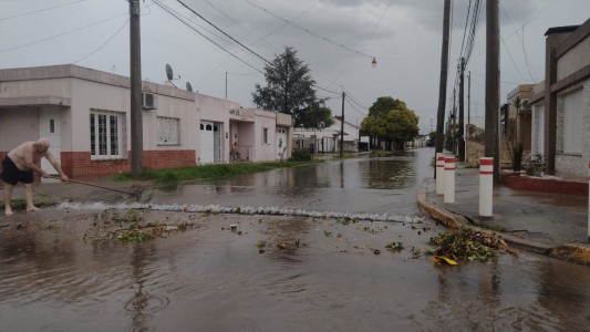 En Gálvez, la tormenta provocó "un destrozo generalizado"