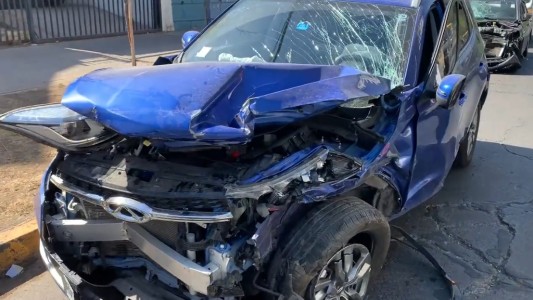 Así quedó el auto del futbolista argentino Yamil Asad tras chocar en estado de ebriedad en Chile