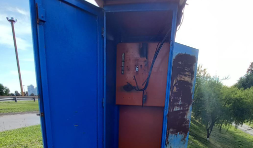 Vandalizaron los tableros y dejaron a oscuras a la Circunvalación