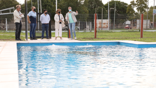 Inauguraron una pileta semi olímpica en la localidad de Emilia