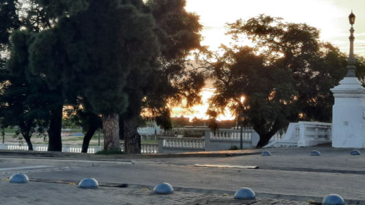 Luego del alerta, mejora el tiempo y baja la temperatura en la ciudad