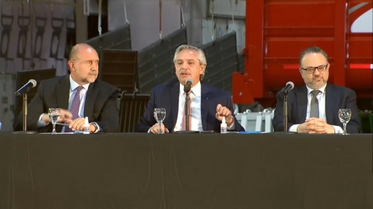 Junto a Perotti, Alberto Fernández presentó dos programas en la provincia de Santa Fe