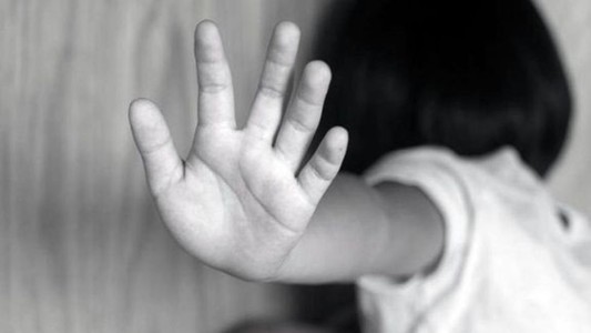 Condenaron a dos hombres por abusar de una niña de su entorno familiar