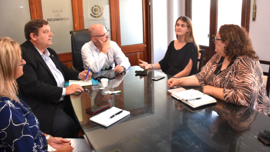 Transporte Santa Fe-Paraná: El rector de la UNL concurrió a una audiencia