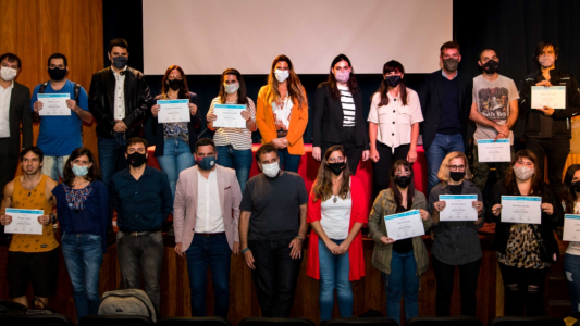 Santa Fe participó de la entrega de tarjetas de subsidios a estudiantes de “Argentina Programa”