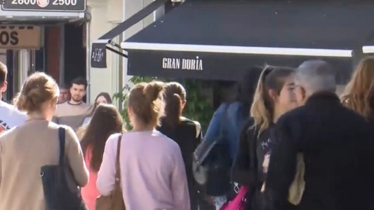 Comenzó el Finde XXL: importante movimiento en la Peatonal santafesina