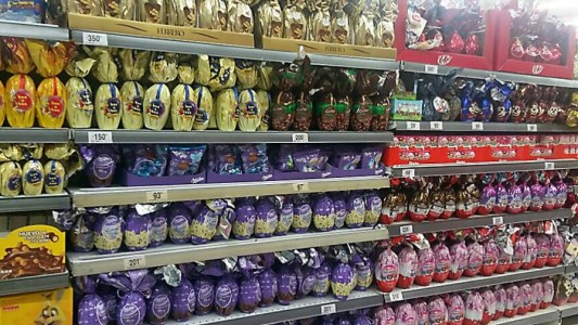 Jueves Santo: Gran movimiento comercial en la previa de pascuas