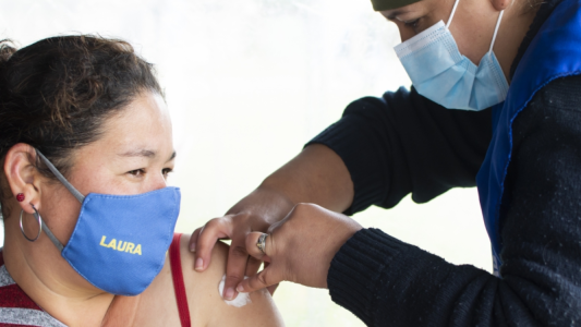 Vacunación Covid: Hoy se aplicarán cuartas dosis en la Esquina Encendida