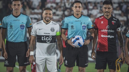 Queja formal: Colón evalúa presentar una nota ante Conmebol por el arbitraje ante Olimpia