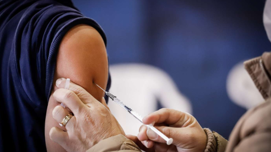 Coronavirus: Este miércoles se aplicarán cuartas dosis en la Esquina Encendida