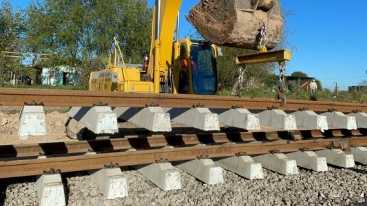 Circunvalar: comenzó el montaje de vías y aguardan inaugurar la obra en 2023