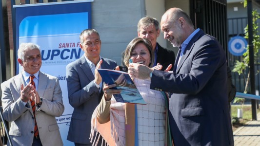 Con la presencia de Perotti, UPCN inauguró un complejo de viviendas